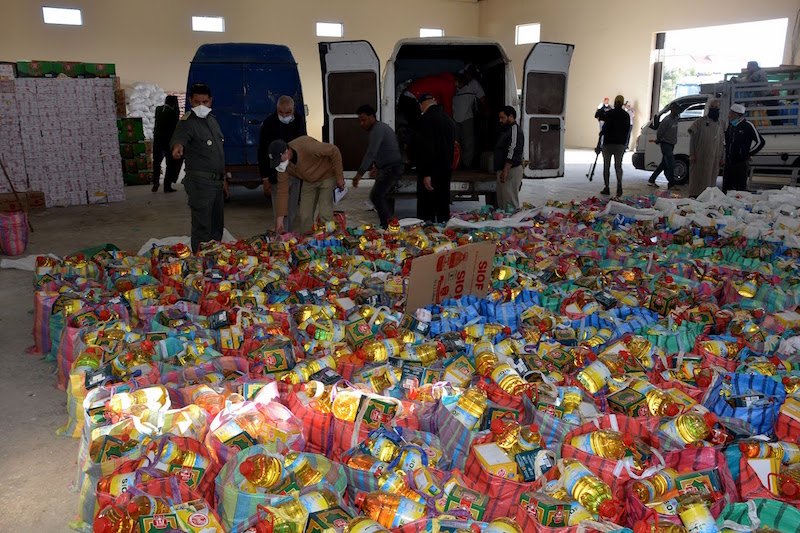 جائحة فيروس كورونا ترفع وتيرة التبرع الخيري وسط الفراغ التشريعي