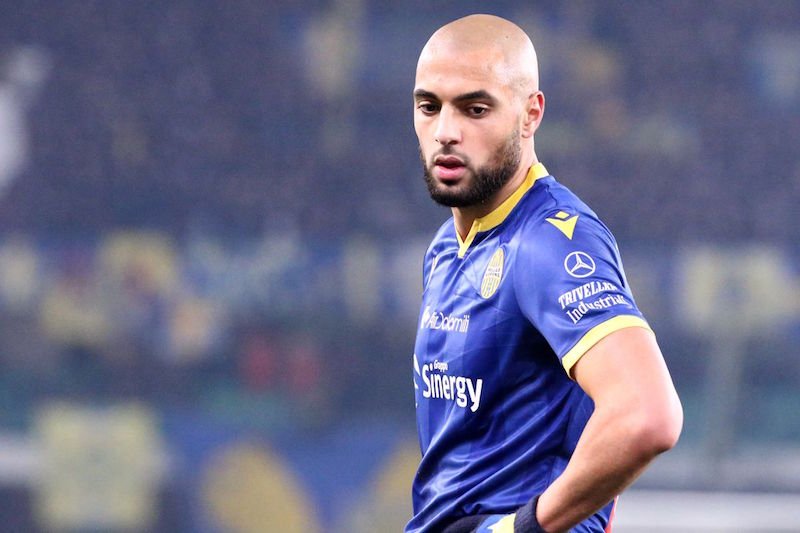 حبل التنافر يشتد بين أمرابط ومدرب نادي فيورنتينا