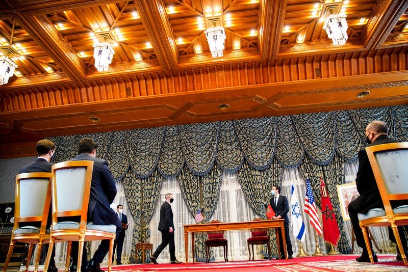 دبلوماسيون يحاولون التشويش على “الاعتراف الأمريكي”