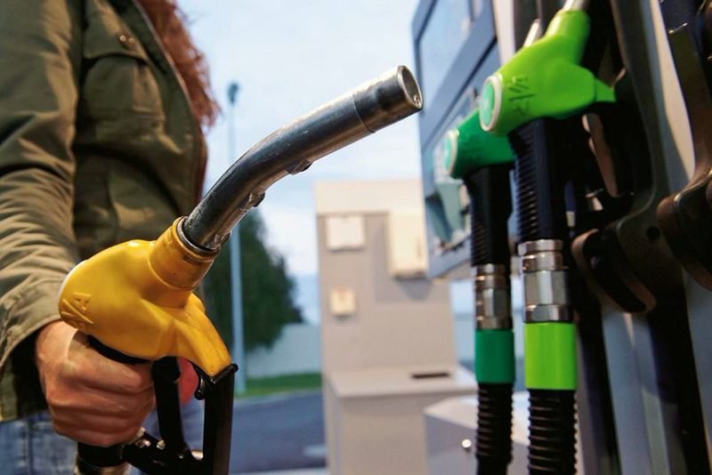 دفتر التحملات وزيادة ثمن المحروقات يغضبان مهنيي النقل بالشاحنات