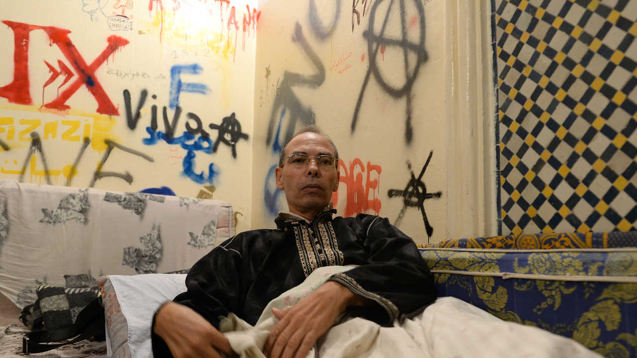 سجن العرجات يوضح تفاصيل دخول المعطي منجب في إضراب عن الطعام