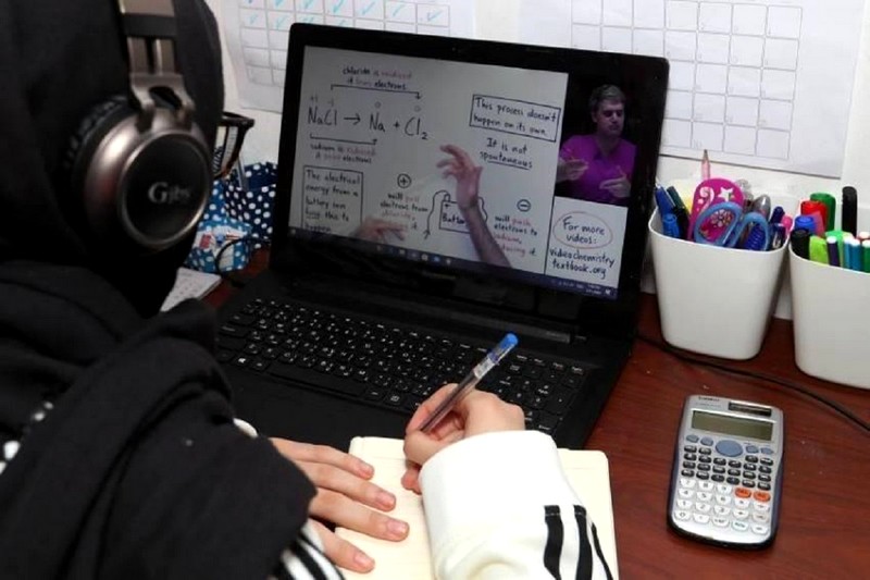 طلبة مهندسون يرفضون استمرار “التعليم عن بعد”