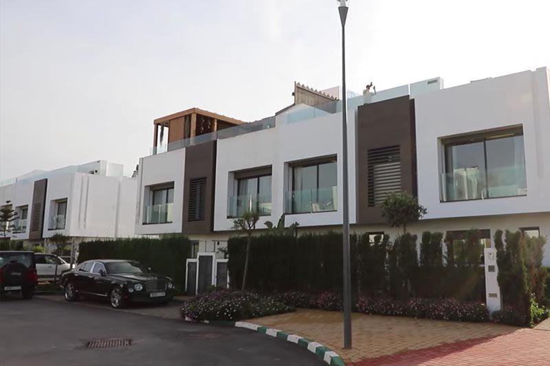 فيلات فاخرة في دار بوعزة