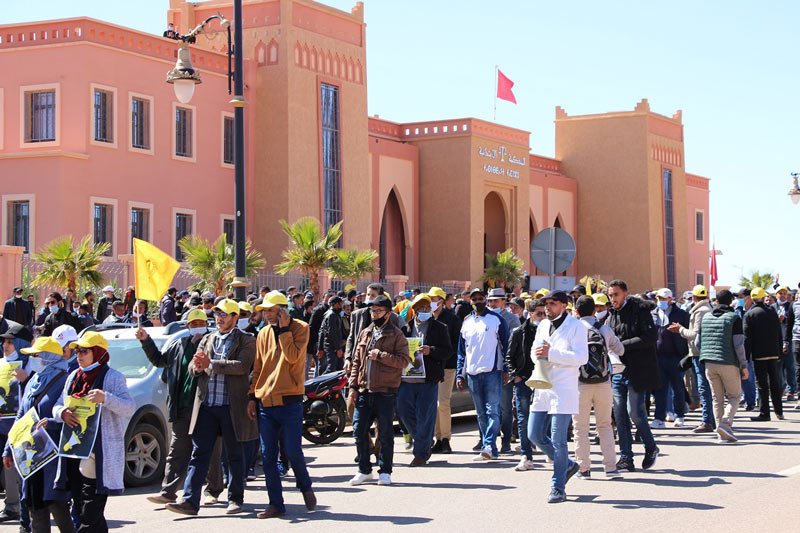 متعاقدون يحتجون في مدينة تنغير طلبا للإدماج