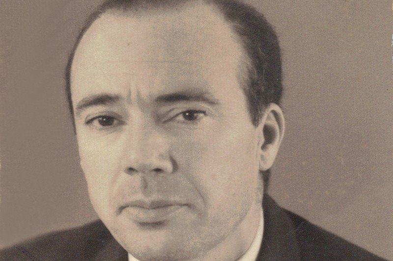 مــع الأستاذ أحمد القادري الدبلوماسي الأديب