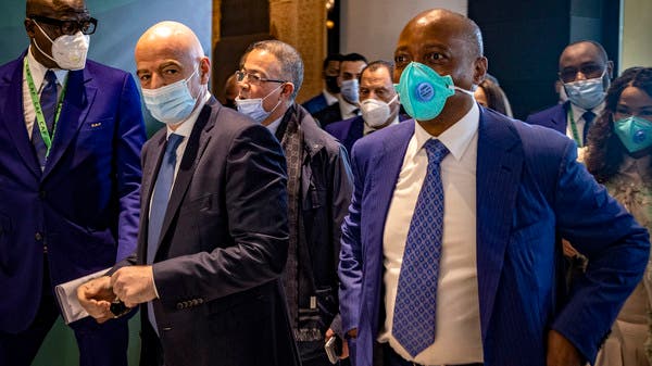 ملياردير يتولى رئاسة الاتحاد الإفريقي لكرة القدم