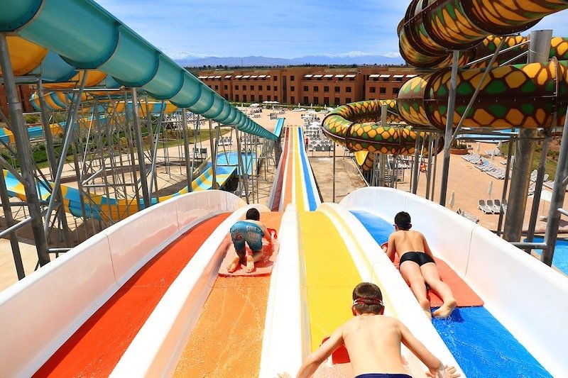 مهنيو المنتجعات المائية يطالبون بإعفاءات ضريبية