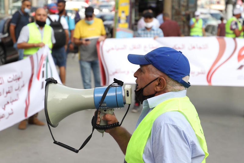 مهنيون يشكون خسائر القطاع السياحي ويتوعدون باعتصام رمضاني