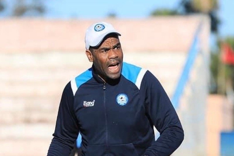 نهضة الزمامرة يتخلى عن خدمات المدرب فوهامي