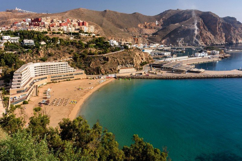 وسيمة أشهبار تتوخى نهضة سياحية بالحسيمة