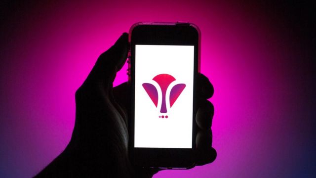 أبل تسمح بعودة منصة بارلر التي تحظى بشعبية كبيرة بين أنصار ترامب