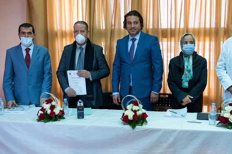 أطروحة جامعية تدعو إلى تدريس الطب والصيدلية بالعربية في المغرب