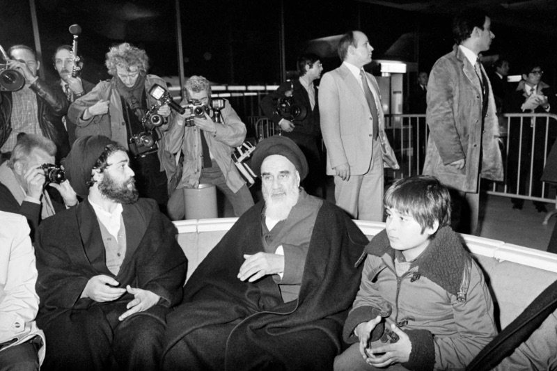 أمير المؤمنين وآية الله .. رشوة جزائرية لتسميم علاقة المغرب بإيران