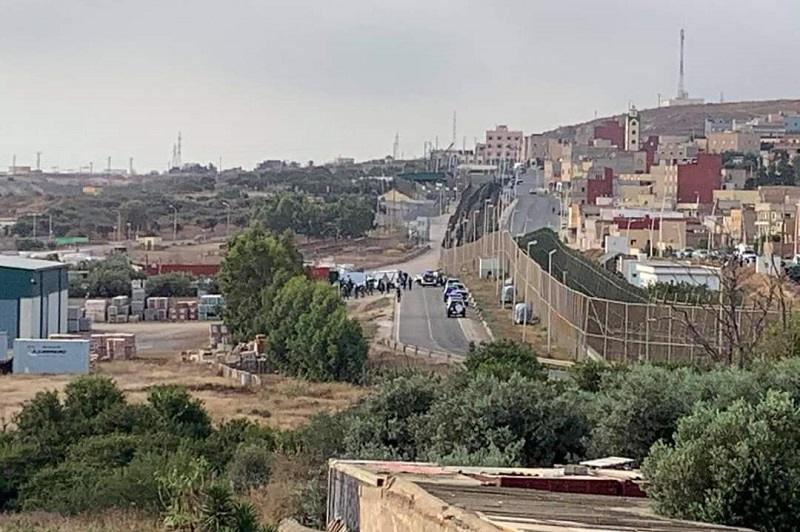 إحباط عبور حوالي 60 مهاجرا سريا إلى مليلية 