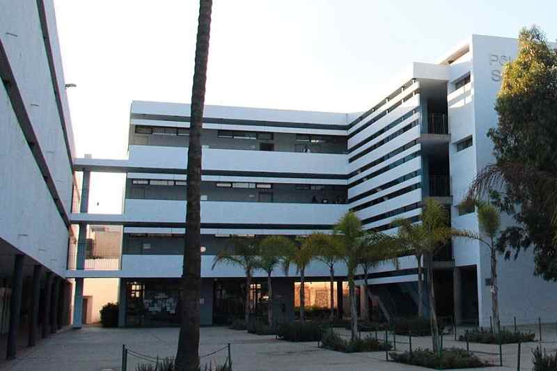 ثانوية “ليوطي” تعتمد نمط “التعليم عن بعد”