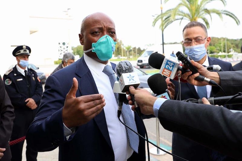 رئيس “الكنفدرالية” ينوه بلقجع والكرة المغربية