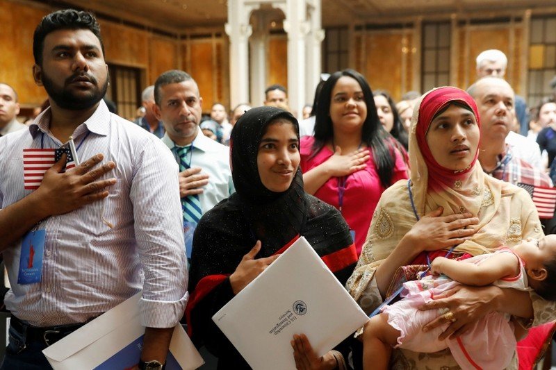 رواية تلامس تموقع المغتربين بين الوهم والواقع فوق أرض الاستقرار