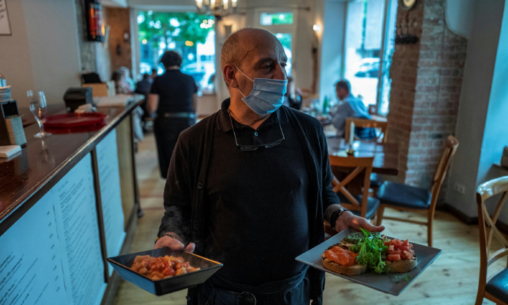 صندوق الضمان الاجتماعي يخصص تعويضاً جزافياً لفائدة أجراء ومتدربي قطاع المطاعم المتضررين من الجائحة