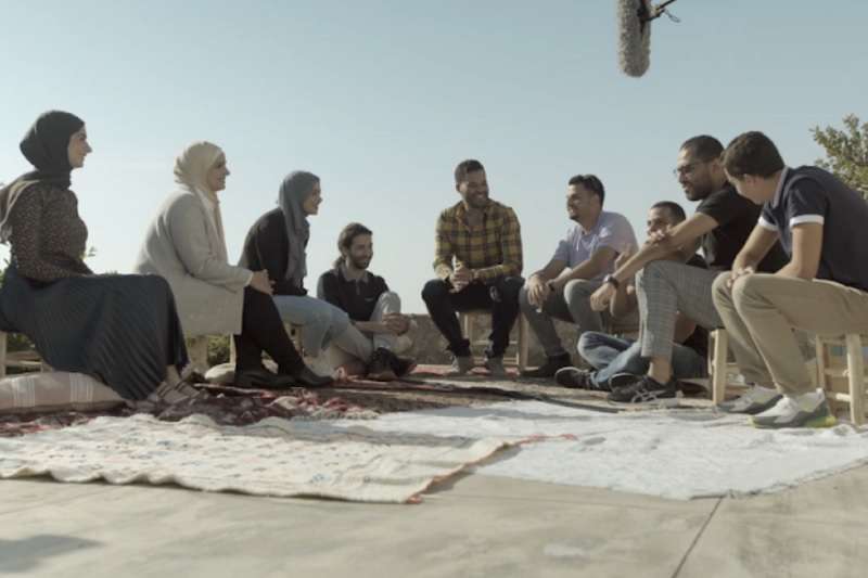 عمرو خالد: هذه وصفة نبوية للعيش بالرضا وتذوق الجمال في الكون 