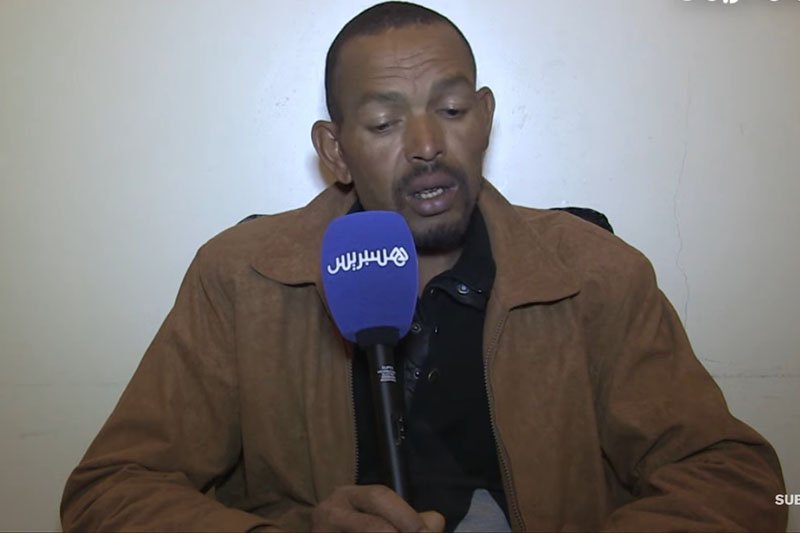 مع والد الطفلة ابتسام