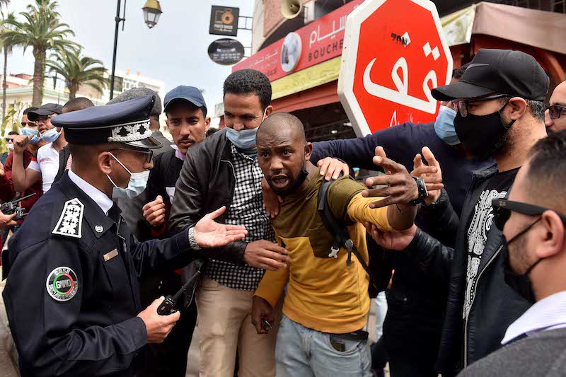 هل تهرب “أساتذة التعاقد” من الفحص الطبي؟