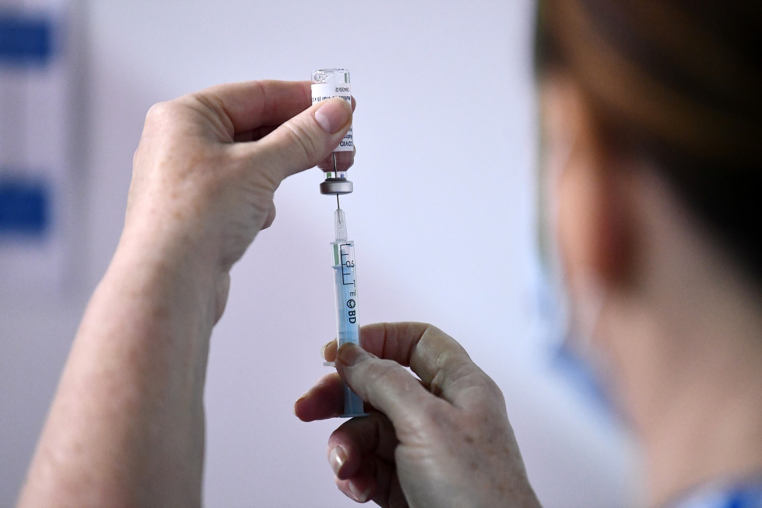 هل عانيت من أعراض اللقاح.. “أبشر إذا”!