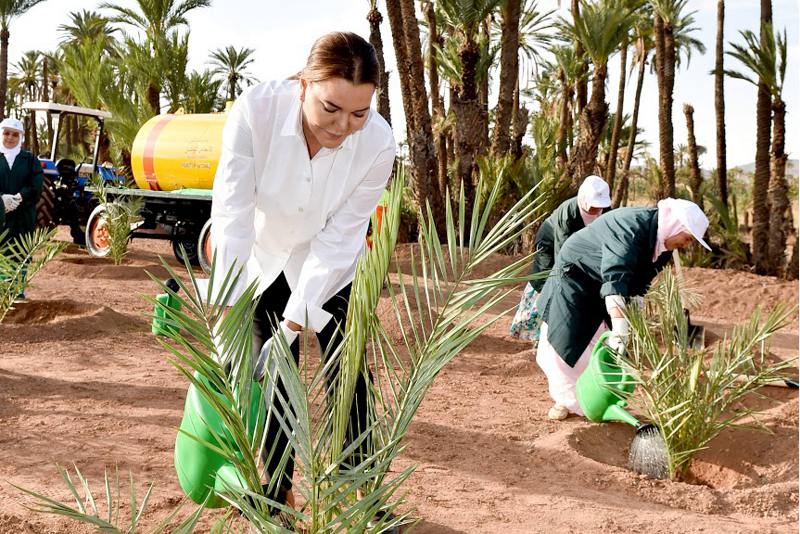 الأميرة للاحسناء تضع المدرسة في صلب البيئة