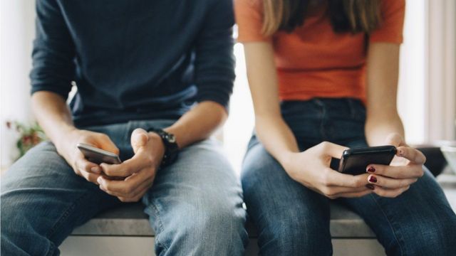 التكنولوجيا: هل هناك علاقة بينها وبين الصحة العقلية للمراهقين؟