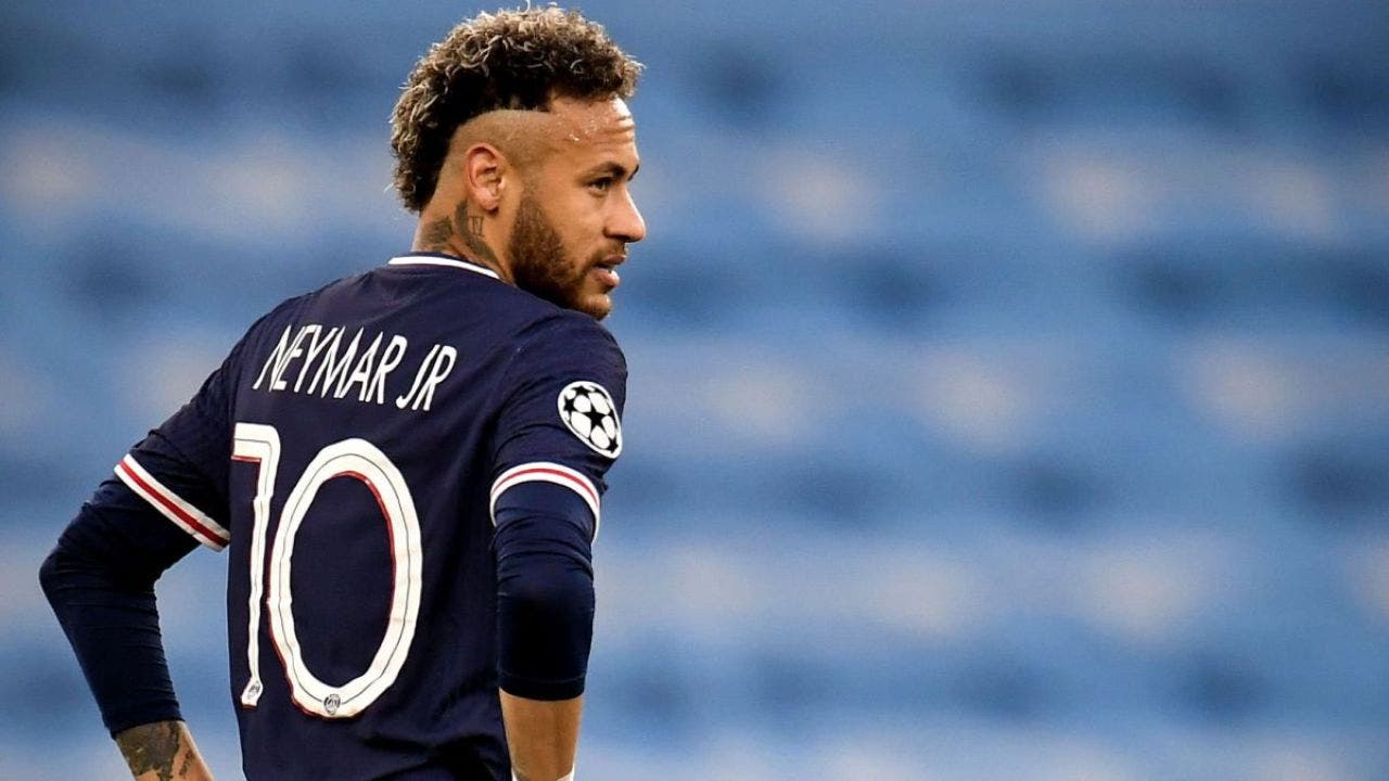 الصحف الفرنسية تهاجم نيمار: كارثي وفوضوي وأناني