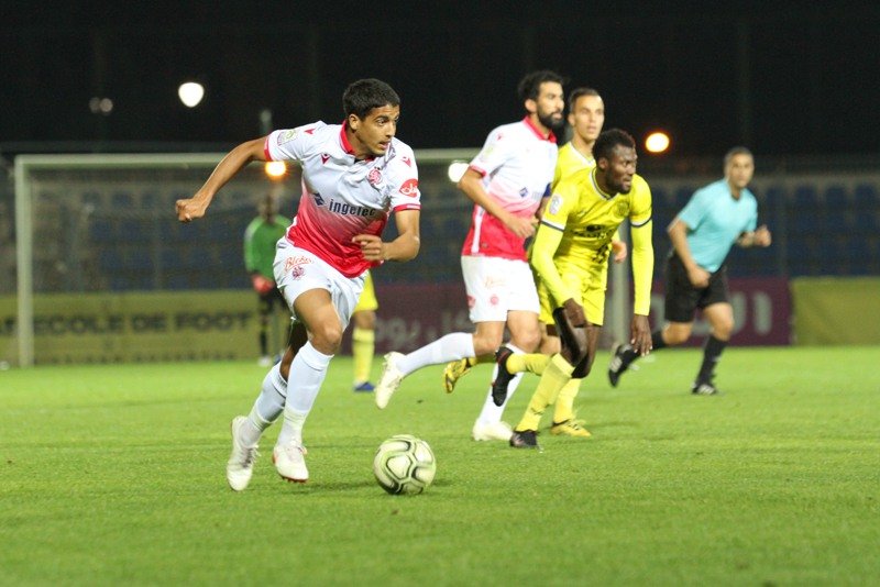 الوداد يواجه المولودية يوم 14 ماي في الجزائر