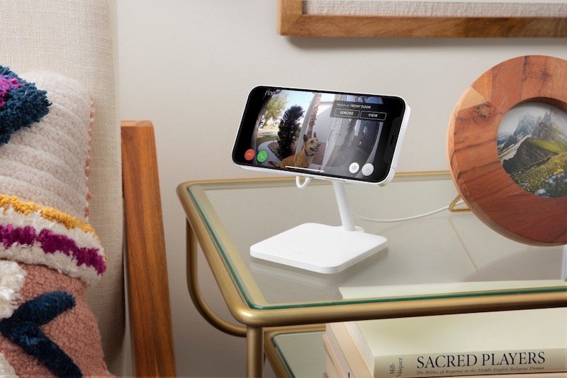 تويلف ساوث تطلق الشاحن Forté الجديد لآيفون 12