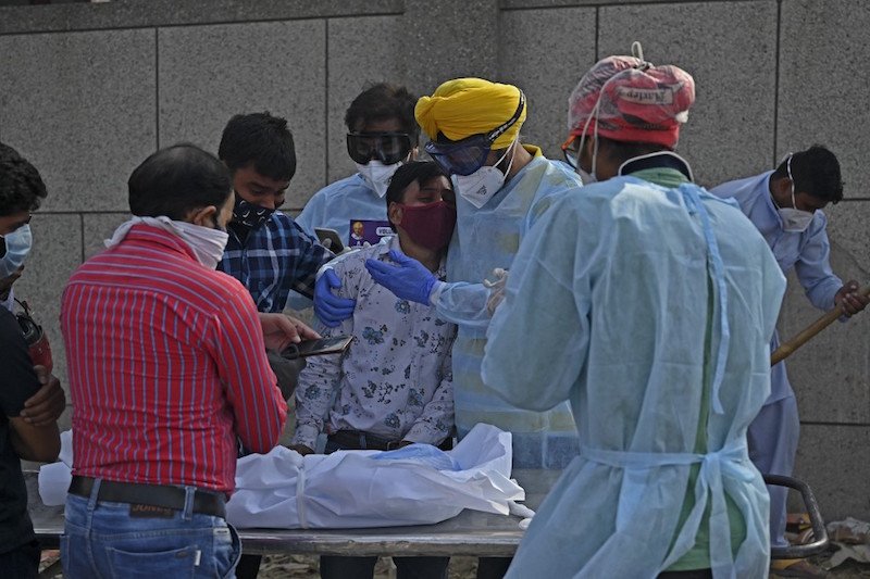 خبراء: سكان العالم كان بإمكانهم تجنب الجائحة