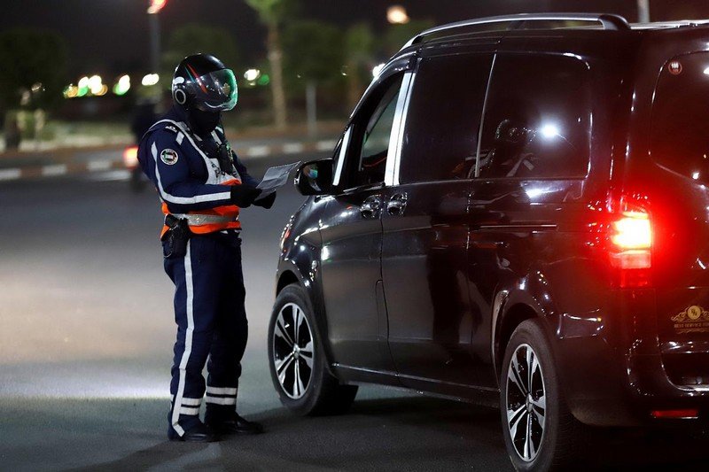 رصيف الصحافة: مطالب للحكومة بالتخفيف من قيود حالة الطوارئ الصحية