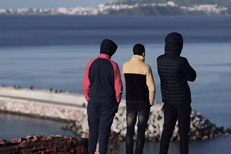 شبان الفنيدق يكشفون دوافع خوض “تجربة الموت” في مياه المتوسط