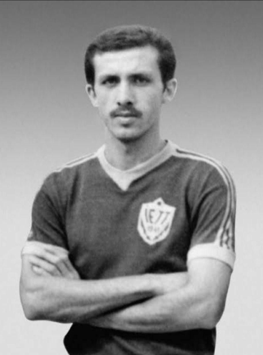 صور نادرة تعود لشباب السياسيون والمشاهير الأتراك (شاهد)