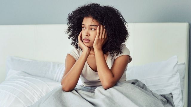 فيروس كورونا: كيف تواجه مشاعر القلق والرهاب الاجتماعي بعد الإغلاق؟