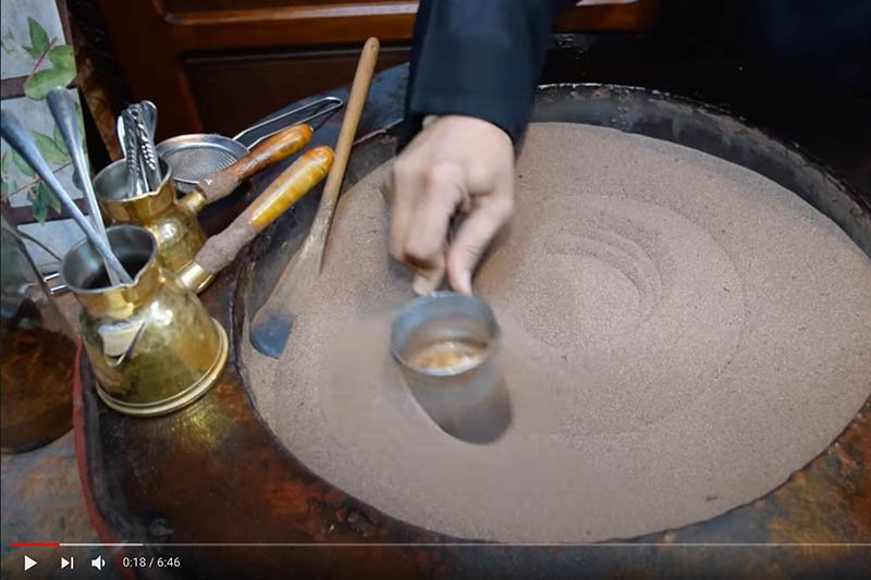 قهوة تركية على الرمل