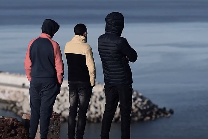 قوارب الموت تهدد الشباب