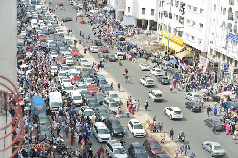 قيساريات “كراج علال” تضج بالزوار قبيل العيد