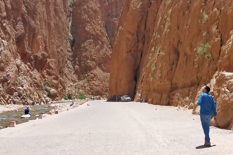 “ليكورج” في تنغير .. منطقة سياحية مُشعة تغرق في ظلام التهميش