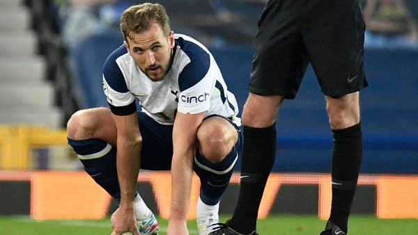 مدرب توتنهام يعلق على أنباء رحيل هاري كين