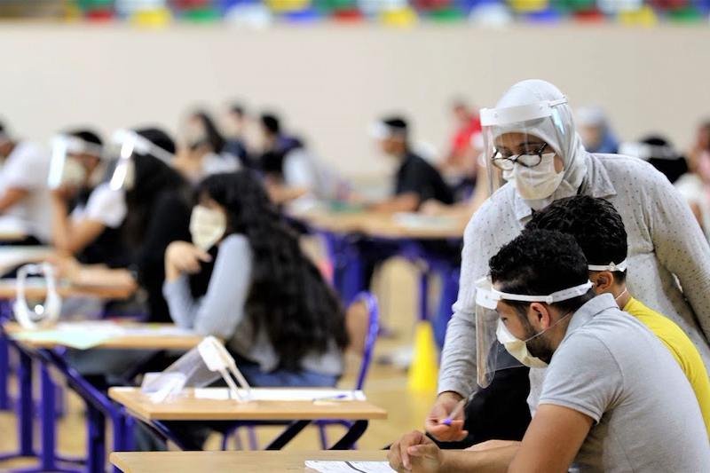 مضامين امتحانات الباكالوريا وهواجس “كورونا” تصادم النقابات بوزارة التربية