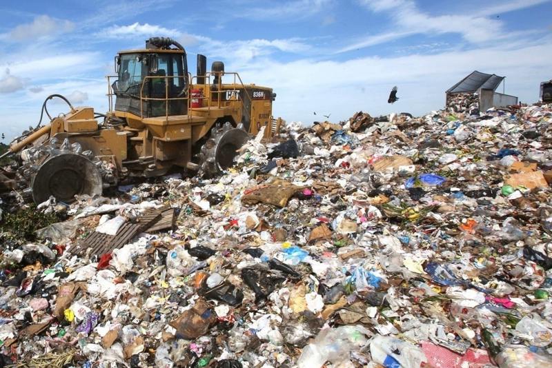 منتخبو الدروة يحذرون من كارثة مطرح النفايات