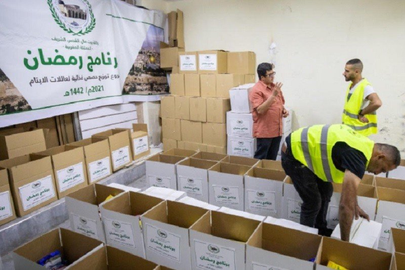 وكالة بيت مال القدس توزع 3000 حصة غذائية