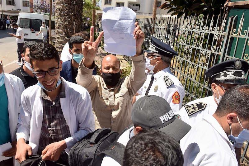 “الأجر مقابل العمل” .. الأساتذة المتعاقدون يشتكون من “فوضى اقتطاعات”