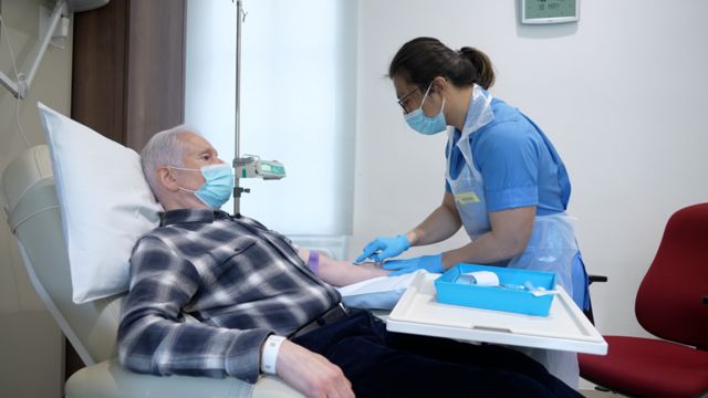 الزهايمر: الولايات المتحدة توافق على أول دواء جديد للمرض منذ 20 عاما