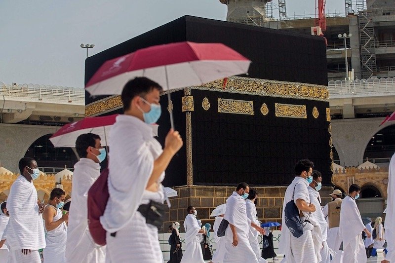 “تحور الجائحة” وراء عدم وضوح آلية الحج