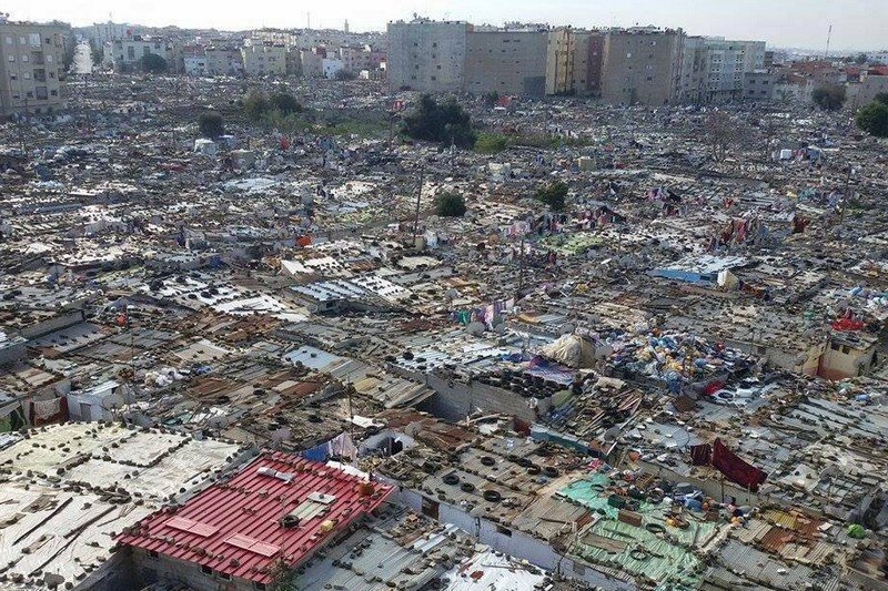 ساكنة “براريك تمارة” ترفض الترحيل دون حلول