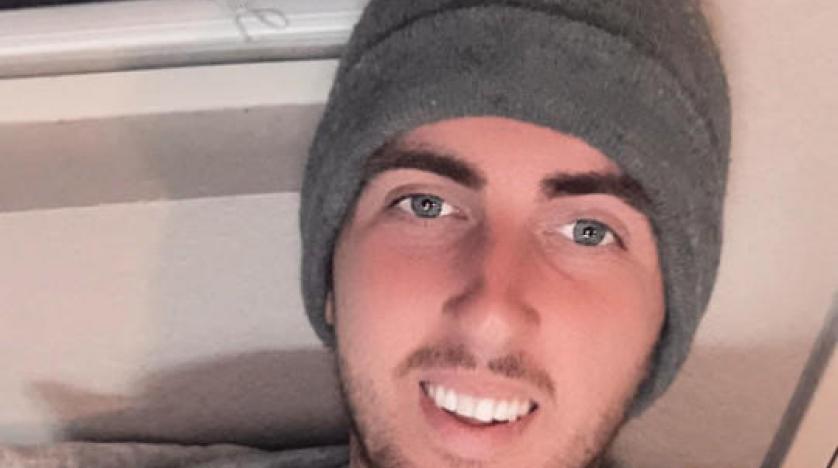 شاب يستيقظ من غيبوبته ليجد نفسه مثل “طفل حديث الولادة”