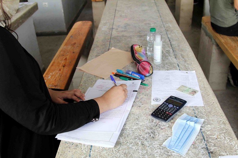 غشاشون يستنجدون بأجهزة متطورة‬ في الباكالوريا